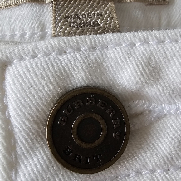 Burberry Brit Skinny leg Mid-rise Zip Closure five pockets white jeans. Size 28. - Picture 6 of 8